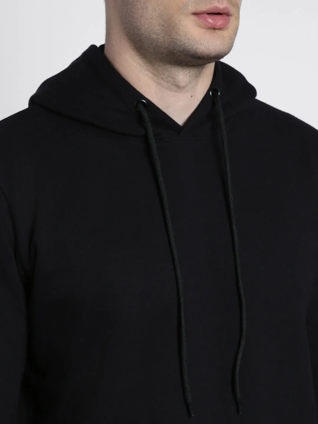 Men's Black Solid Hooded Sweatshirt